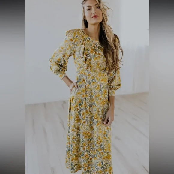 Vintage Floral Ruffle‎ Nursing Maxi Dress - Picture 5 of 8